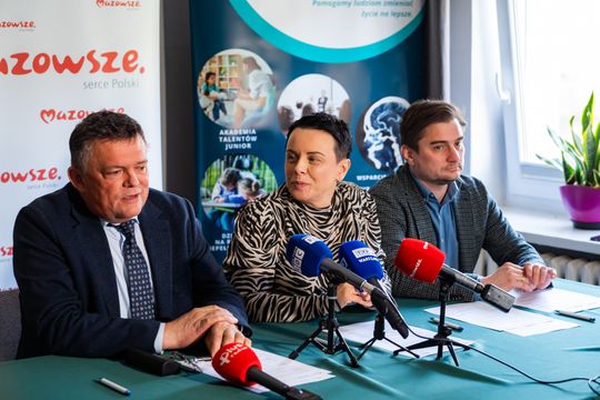 Podpisanie umów na Dzienne Domy Pobytów (zdjęcia)