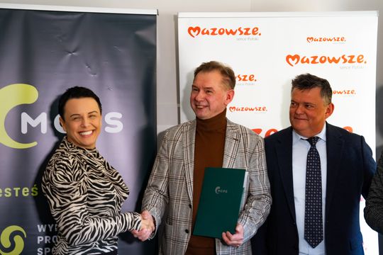 Podpisanie umów na Dzienne Domy Pobytów (zdjęcia)