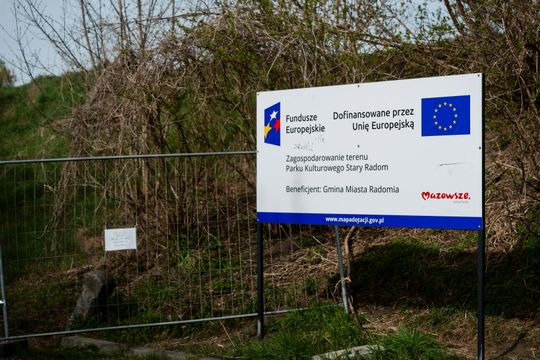 Przebudowa kładki na rzece Mlecznej (zdjęcia)