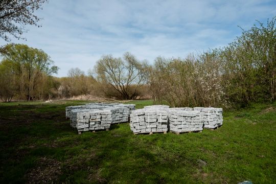 Przebudowa kładki na rzece Mlecznej (zdjęcia)
