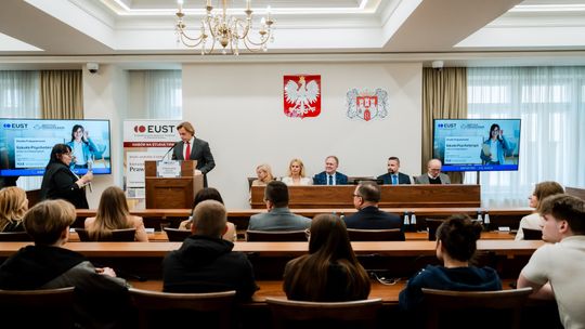 Finał konkursu krasomówczego EUST (zdjęcia)