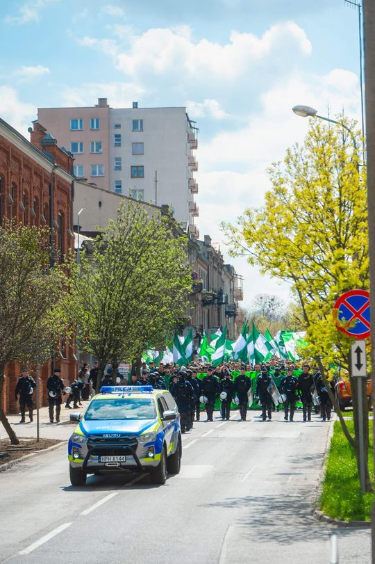 miniradomiak widzew przemarsz kibice-55.jpg