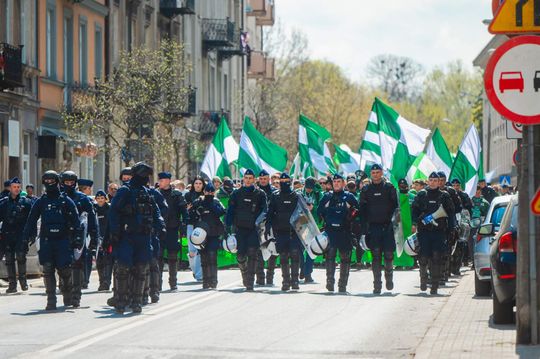miniradomiak widzew przemarsz kibice-54.jpg