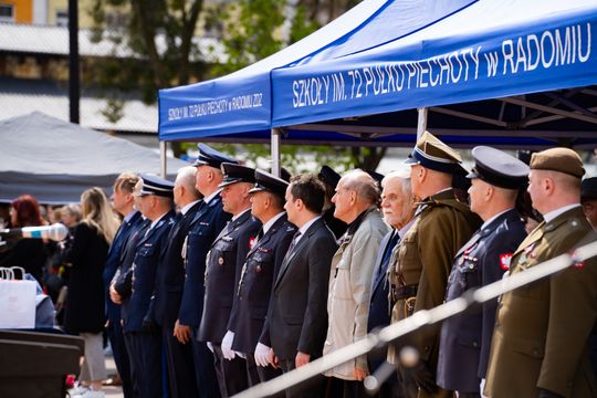 Ślubowanie uczniów Szkoły 72 Pułku Piechoty w Radomiu (zdjęcia)