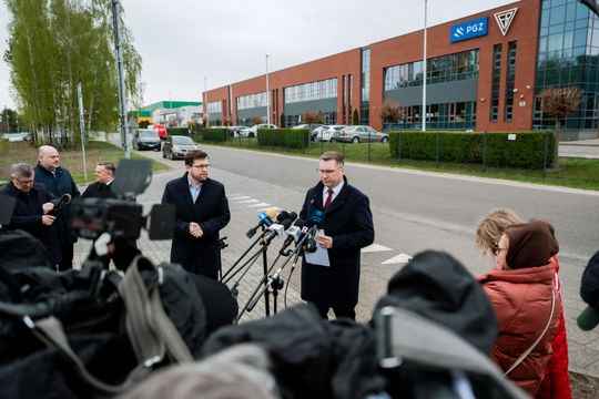 Konferencja prasowa Przemysława Czarnka (zdjęcia)