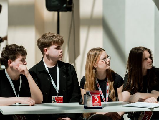 Interaktywny quiz edukacyjny dla uczniów szkół ponadpodstawowych (zdjęcia)