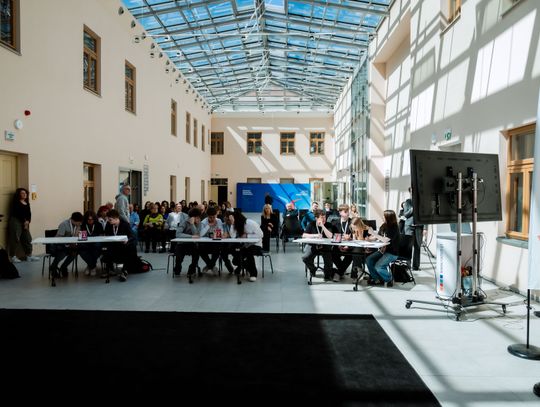 Interaktywny quiz edukacyjny dla uczniów szkół ponadpodstawowych (zdjęcia)