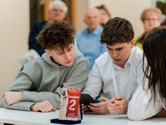 Interaktywny quiz edukacyjny dla uczniów szkół ponadpodstawowych (zdjęcia)