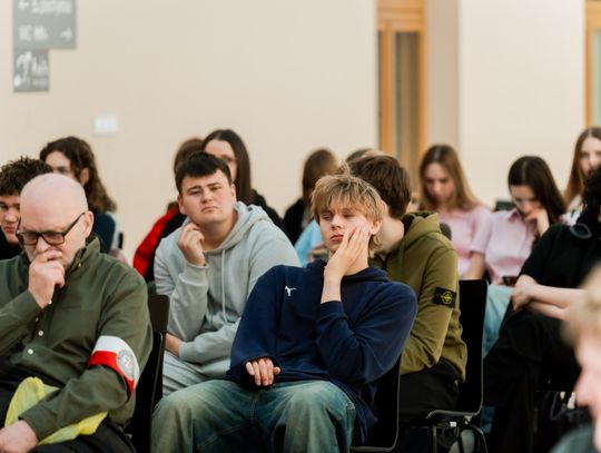 Interaktywny quiz edukacyjny dla uczniów szkół ponadpodstawowych (zdjęcia)