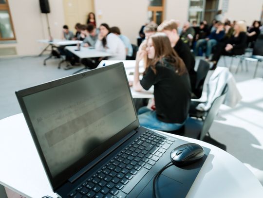 Interaktywny quiz edukacyjny dla uczniów szkół ponadpodstawowych (zdjęcia)
