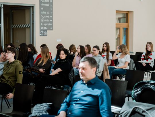 Interaktywny quiz edukacyjny dla uczniów szkół ponadpodstawowych (zdjęcia)