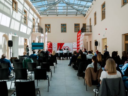 Interaktywny quiz edukacyjny dla uczniów szkół ponadpodstawowych (zdjęcia)