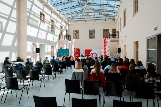 Interaktywny quiz edukacyjny dla uczniów szkół ponadpodstawowych (zdjęcia)