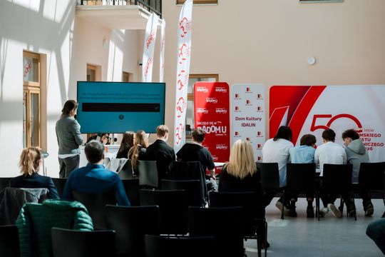 Interaktywny quiz edukacyjny dla uczniów szkół ponadpodstawowych (zdjęcia)