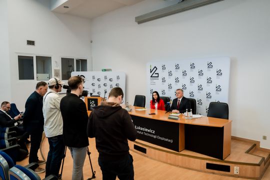 Umowa o współpracy pomiędzy AHNS a Łukasiewicz–ITEE (zdjęcia)