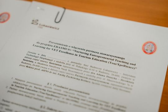 Umowa o współpracy pomiędzy AHNS a Łukasiewicz–ITEE (zdjęcia)