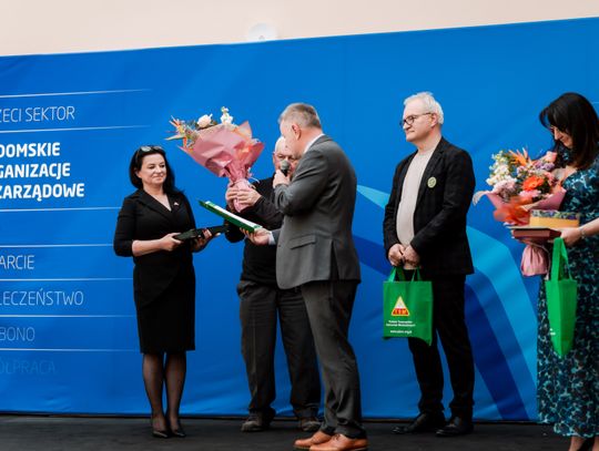 50-lecie OM PTSM „ZIEMIA RADOMSKA” w Radomiu i 25-lecia Szkolnego Schroniska Młodzieżowego (zdjęcia)