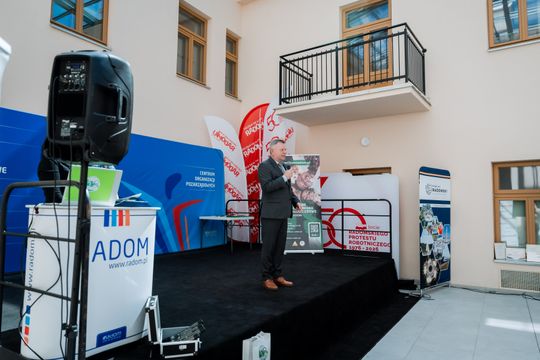 50-lecie OM PTSM „ZIEMIA RADOMSKA” w Radomiu i 25-lecia Szkolnego Schroniska Młodzieżowego (zdjęcia)