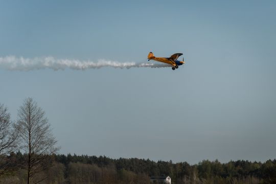 Piknik rodzinny wraz z pokazami lotniczymi na Lotnisku w Piastowie (zdjęcia)
