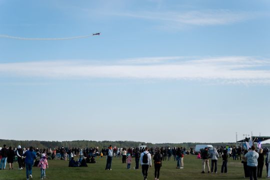 Piknik rodzinny wraz z pokazami lotniczymi na Lotnisku w Piastowie (zdjęcia)