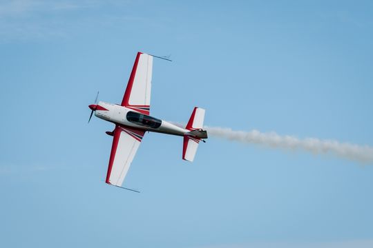Piknik rodzinny wraz z pokazami lotniczymi na Lotnisku w Piastowie (zdjęcia)