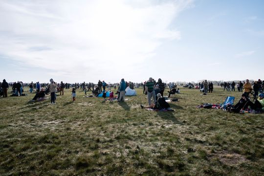 Piknik rodzinny wraz z pokazami lotniczymi na Lotnisku w Piastowie (zdjęcia)
