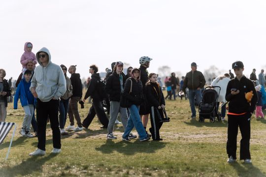 Piknik rodzinny wraz z pokazami lotniczymi na Lotnisku w Piastowie (zdjęcia)