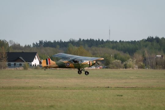 Piknik rodzinny wraz z pokazami lotniczymi na Lotnisku w Piastowie (zdjęcia)