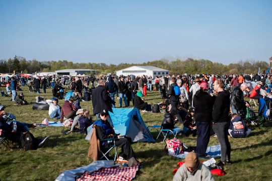 Piknik rodzinny wraz z pokazami lotniczymi na Lotnisku w Piastowie (zdjęcia)