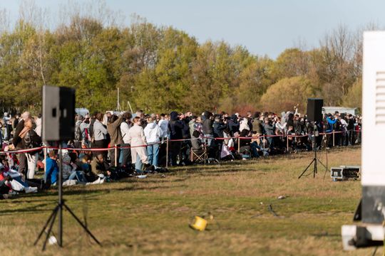 Piknik rodzinny wraz z pokazami lotniczymi na Lotnisku w Piastowie (zdjęcia)