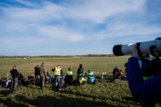 Piknik rodzinny wraz z pokazami lotniczymi na Lotnisku w Piastowie (zdjęcia)