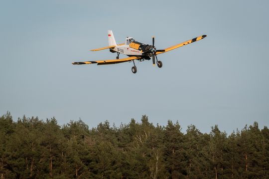 Piknik rodzinny wraz z pokazami lotniczymi na Lotnisku w Piastowie (zdjęcia)