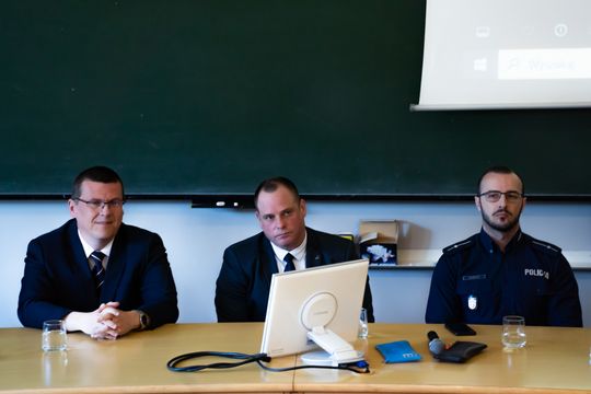 Debata: Nowe oblicza zagrożeń - jak wygląda bezpieczeństwo w XXI wieku (zdjęcia)