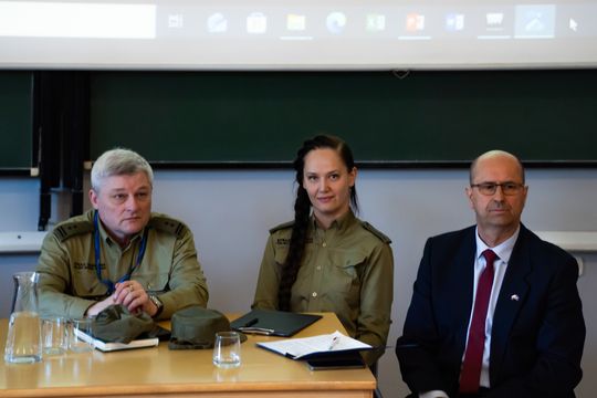 Debata: Nowe oblicza zagrożeń - jak wygląda bezpieczeństwo w XXI wieku (zdjęcia)