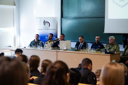 Debata: Nowe oblicza zagrożeń - jak wygląda bezpieczeństwo w XXI wieku (zdjęcia)