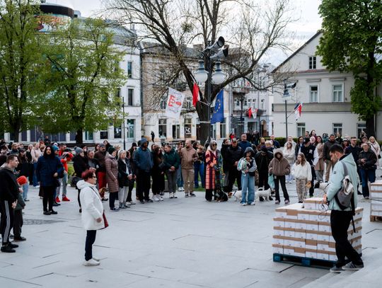 Minuta ciszy dla posła Łukasza Litewki (zdjęcia)
