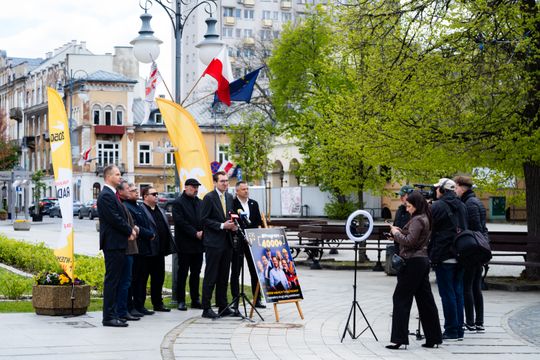 Konferencja prasowa dot. Krajowego Planu Odbudowy (zdjęcia)