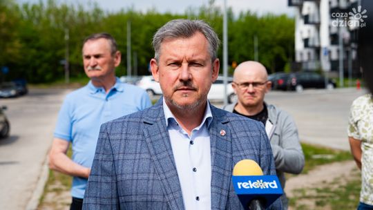 Konferencja prasowa dot. budowy chodnika przy ul. Piastowskiej (zdjęcia)