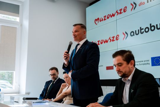 Podpisanie umów Mazowsze dla Młodzieży oraz Autobusy dla mazowieckich szkół