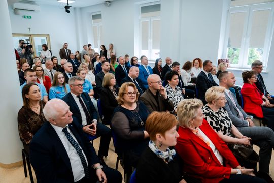 Podpisanie umów Mazowsze dla Młodzieży oraz Autobusy dla mazowieckich szkół