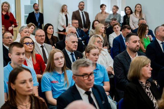 Podpisanie umów Mazowsze dla Młodzieży oraz Autobusy dla mazowieckich szkół