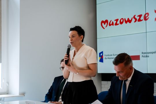 Podpisanie umów Mazowsze dla Młodzieży oraz Autobusy dla mazowieckich szkół