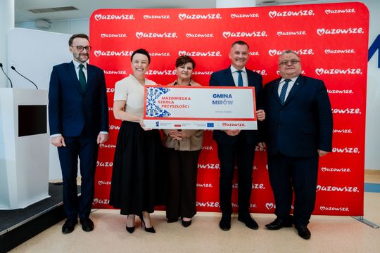 Podpisanie umów Mazowsze dla Młodzieży oraz Autobusy dla mazowieckich szkół