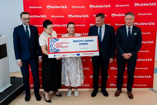 Podpisanie umów Mazowsze dla Młodzieży oraz Autobusy dla mazowieckich szkół