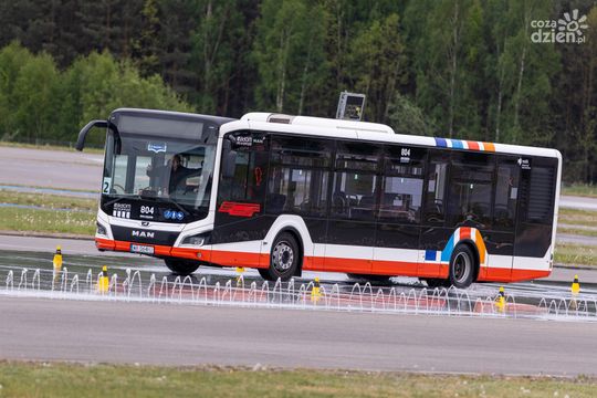 Mistrzostwa Kierowców Komunikacji Miejskiej w Rdm na torze w Jastrzębiu (zdjęcia)