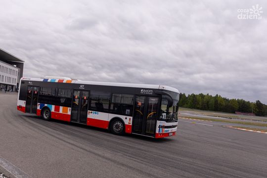 Mistrzostwa Kierowców Komunikacji Miejskiej w Rdm na torze w Jastrzębiu (zdjęcia)