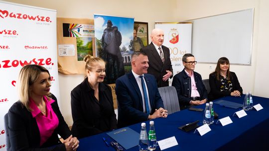Podpisanie umowy na przygotowanie dokumentacji przedprojektowej w Sycynie (zdjęcia) Podpisanie umowy na przygotowanie dokumentacji przedprojektowej w Sycynie (zdjęcia)