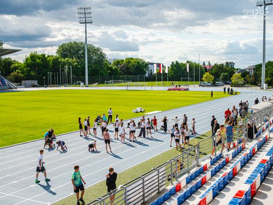 Lekkoatletyczny czwartek na Mosirze (zdjęcia)