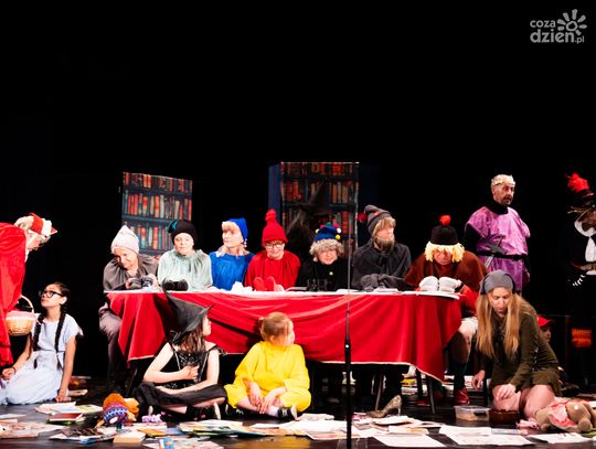 Teatr Pokoleń „Nocą w pewnej bibliotece" (zdjęcia)