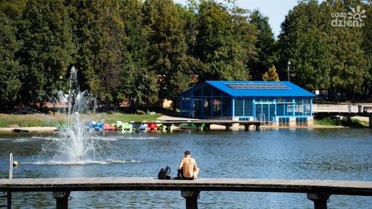 Fotospacer nad Zalewem Borki w ostatnie upalne dni lata (zdjęcia)